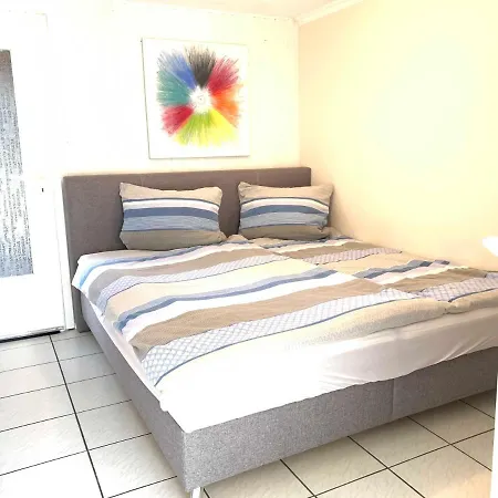 Luett Huus 85 Eg Apartment *