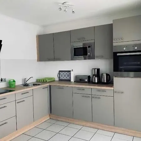 Luett Huus 85 Eg Apartment *
