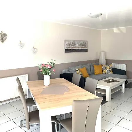 Luett Huus 85 Eg Apartment